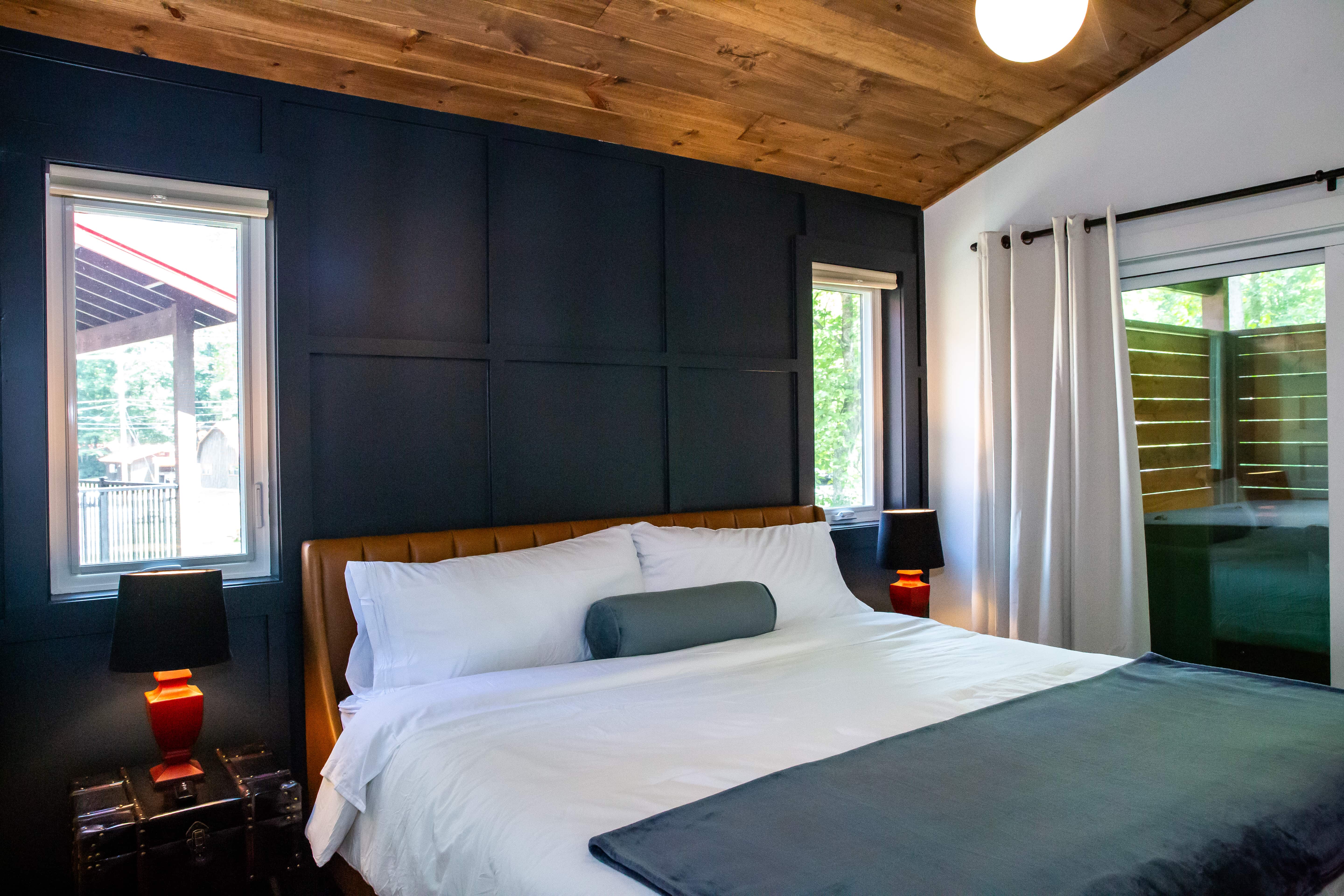 Abbey Road Bedroom – A Beetles Themed Creekside Cabin