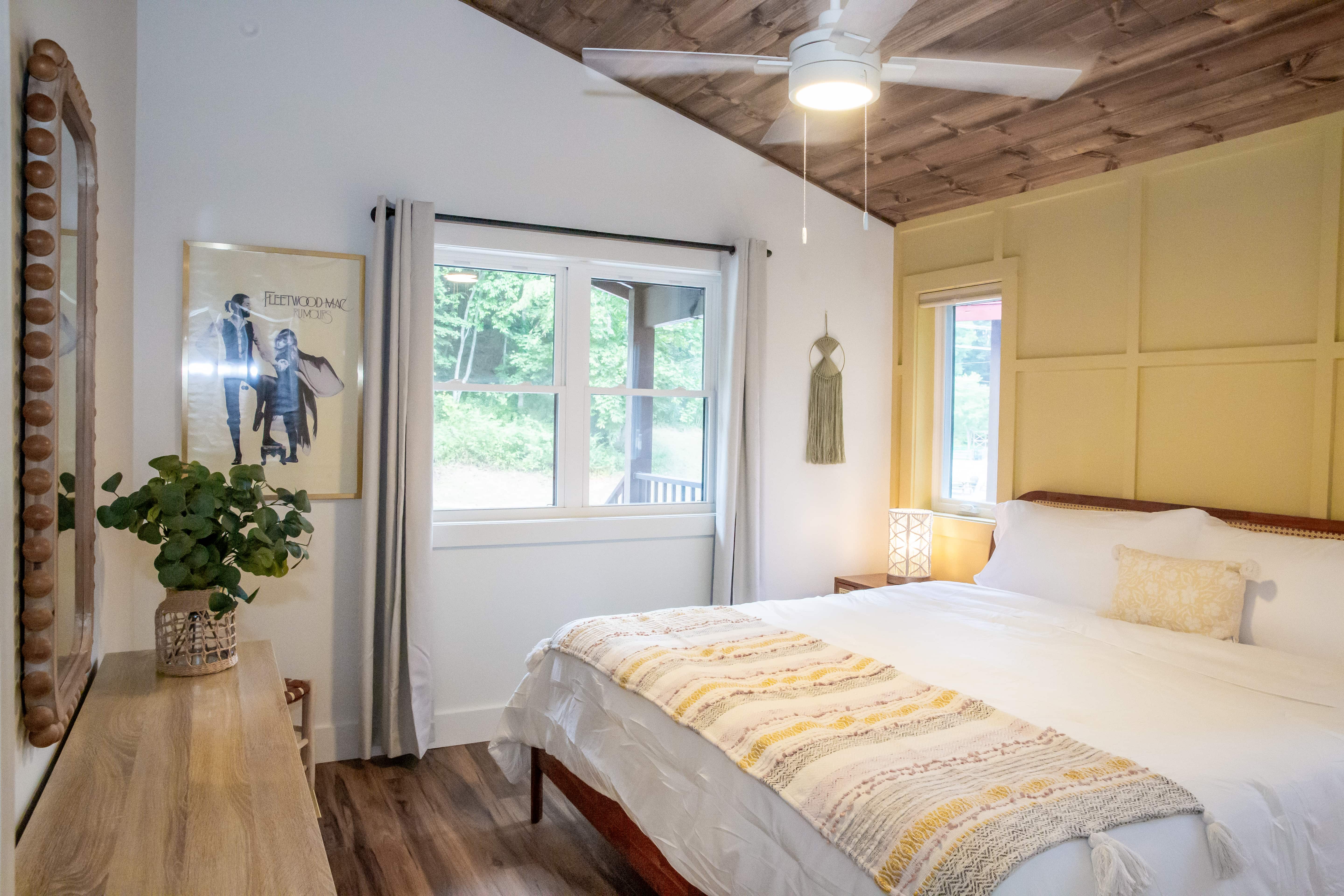 Songbird Bedroom – A Fleetwood Mac Themed Creekside Cabin