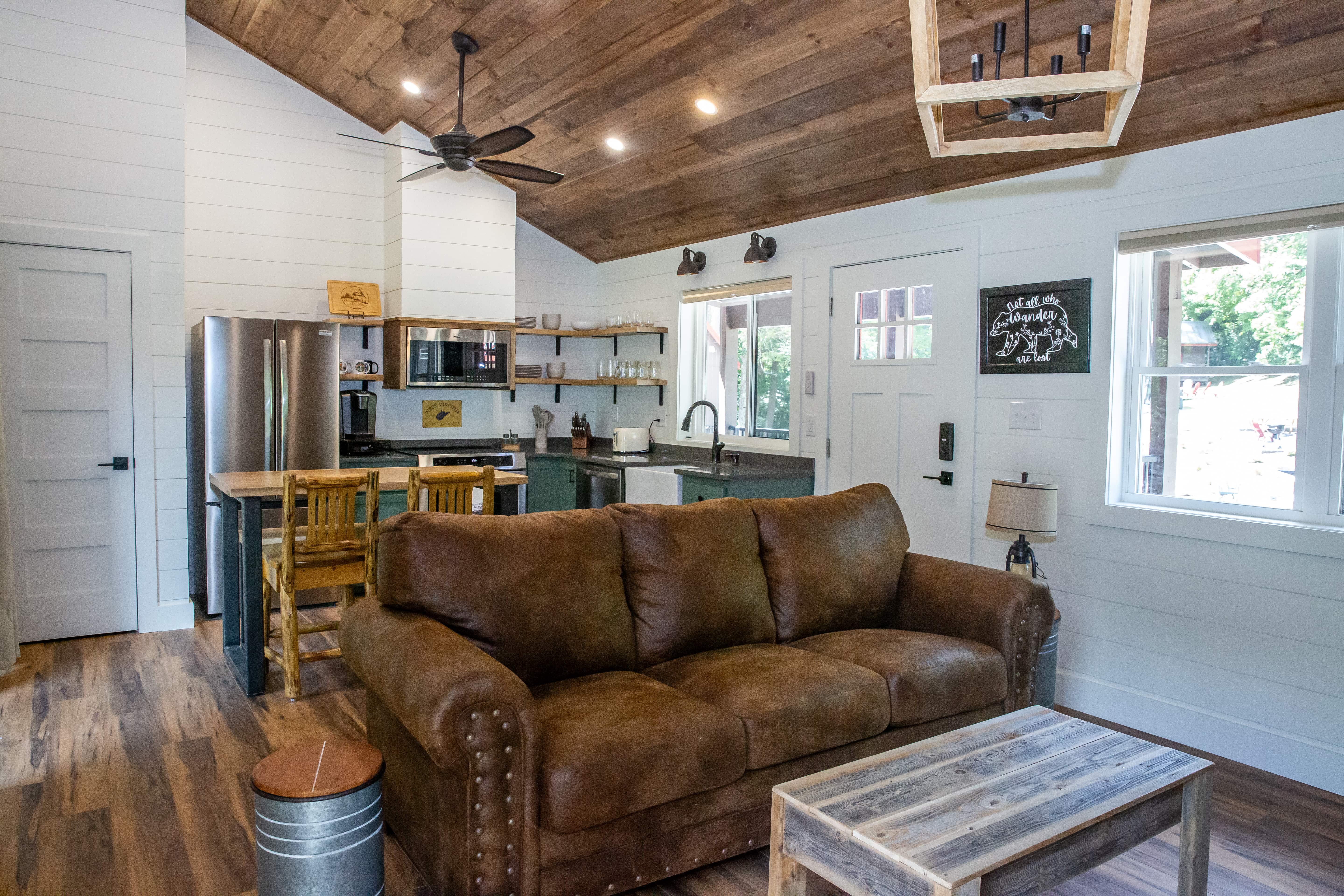 Take Me Home – A Mountain Retreat Creekside Cabin