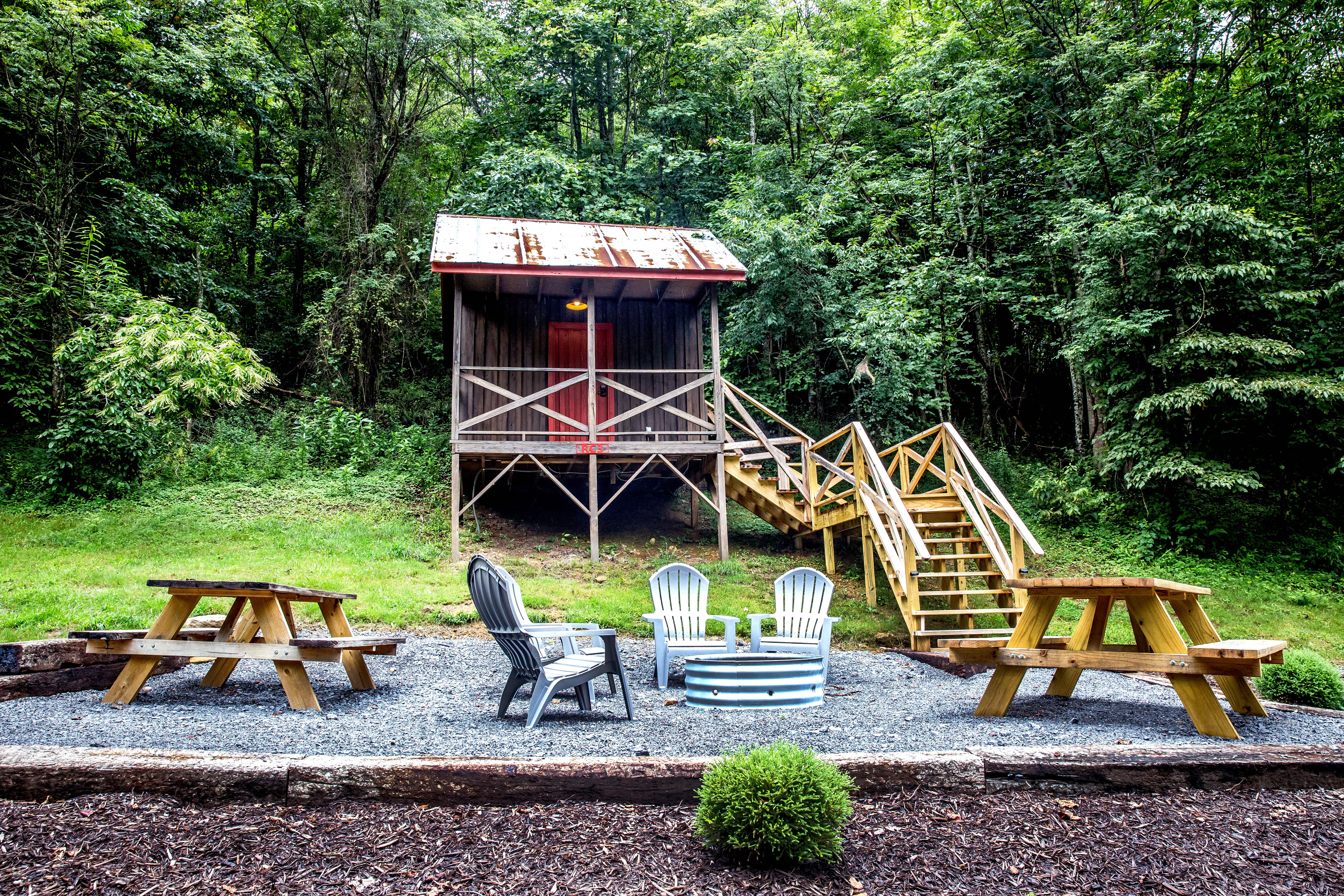 Legacy gallery image: Rustic Family Cabin 3