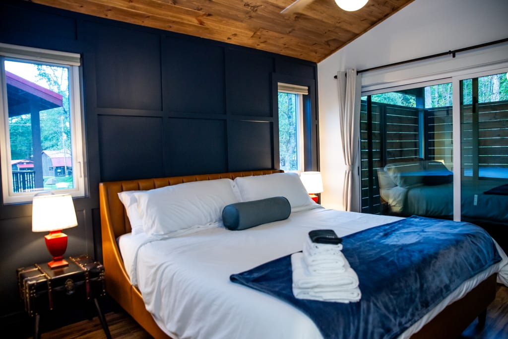 Abbey Road premium cabin bedroom details