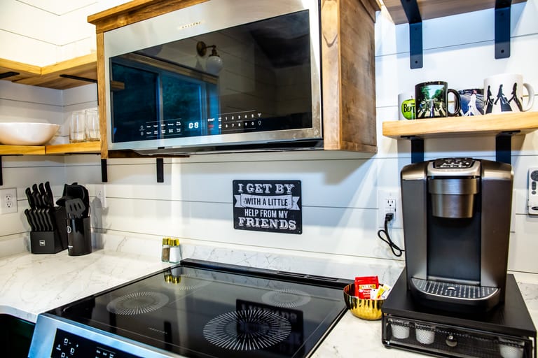Abbey Road Kitchen Stove – A Beetles Themed Creekside Cabin