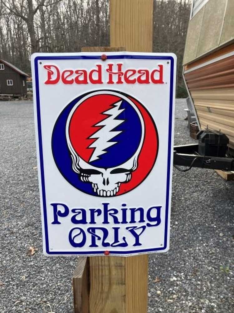Dead Head parking sign beside the Begonia camper – Begonia Vintage Camper at The Outpost NRG
